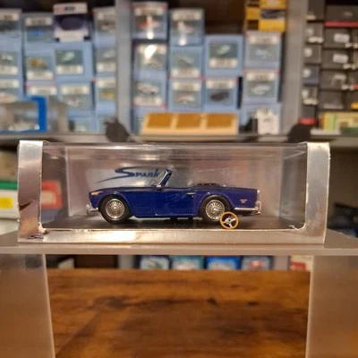 SPARK S0515 1968 TRIUMPH TR5 BLUE RHD 1:43 [Steering wheel detatched] - Image 1 of 4