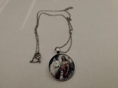 Halskette mit Anhänger Amulett / INDIANER MIT WOLF - Bild 1 von 4