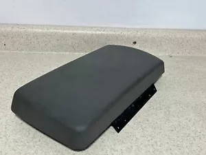Dodge Durango 2005 2009 reposabrazos consola central tapa gris oscuro OEM - Imagen 1 de 4