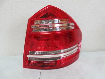 Luz trasera derecha Mercedes Benz GL320 GL450 GL550 2007 2008 2009 Foto 1 de 4