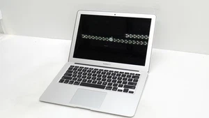Apple MacBook Air 13 Core i5 8GB 256GB Silver 2017 - Used Good - Picture 1 of 9