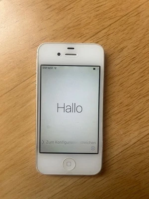 Apple iPhone 4s, 16 GB, weiß, ohne Simlock, incl. Schutzhülle und Ladekabel - Bild 1 von 4