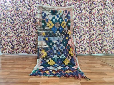 Alfombra boucherouite vintage bereber hecha a mano 2 pies 7 x 5 pies 9 colorida simbólica hilo corredor Foto 1 de 4