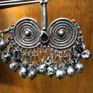 Antikes tibetisches Silber Amulett groß mit mehreren Quasten. - Bild 1 von 8