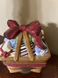 Longaberger Little Gift Box Basket with Ceramic Top Lid 2006 Christmas Presents - Picture 1 of 6