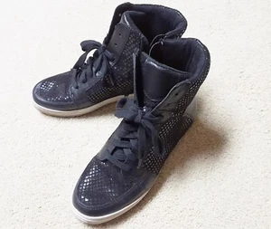 AEROSOLES BLACK HIGH TOP SNEAKERS 7M ~ BALTIMORE - Picture 1 of 4