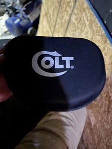 Colt Sonnenbrille mit Etui und 3 neuen Gläsern - Bild 1 von 2