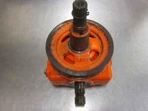 Kubota ZD18 ZD21 Zero Turn Mower Deck Bevel Gear Box Case Gearbox K5615-33106 - Picture 1 of 9