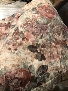 CROSCILL COTSWOLD CINNAMON GREEN CREAM FLORAL (2PC) KING PILLOW SHAMS 21 X 37 - Picture 1 of 4