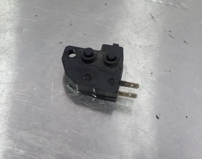 07-09 Suzuki Bandit GSF1250S переключатель переднего стоп-сигнала 57460-14J02 - Изображение 1 из 3