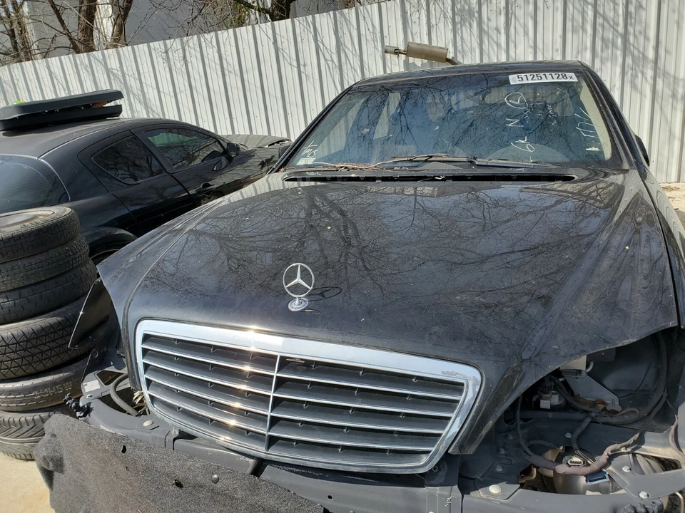 Mercedes-Benz W220 S430 S500 2003-2004-2005-2006 capó negro Foto 1 de 1