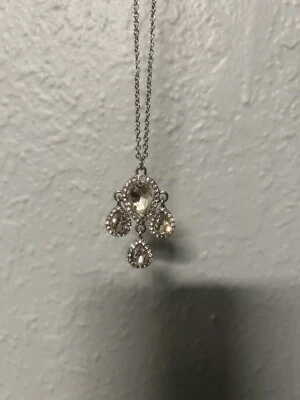 Collar largo llamativo CATHERINE CANINO tono plata estrás aspecto 33 pulgadas usado en excelente estado Foto 1 de 4