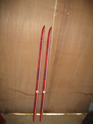 DE COLECCIÓN ESQUÍS DE NIEVE 61" ROJO FISCHER STEP SIN FIJACIONES CABINA CABAÑA DECORACIÓN ARTE UTILERÍA Foto 1 de 4