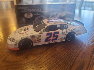Aceite de carreras action Racing escala 1:24 Joey Logano #25 Joe Gibbs 2008 Monte  Foto 1 de 4