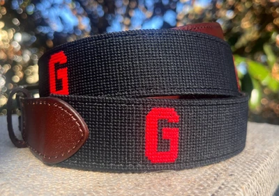 Cinturón de punta de aguja UGA - Georgia Bulldogs - rojo y negro Foto 1 de 4