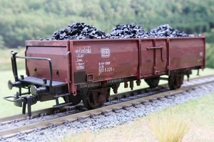 M+D / Klein Modellbahn H0 213 Güterwagen mit Kohleladung Typ E 037 HANDGEALTERT - Picture 1 of 14