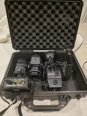 Paquete de batería Zenza Bronica Etrs, con Q FLASH Modelo T2 y Quantum Turbo Foto 1 de 4