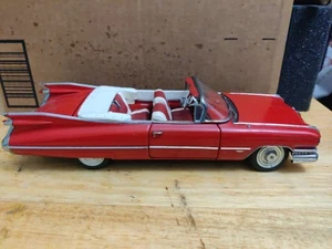 Danbury Mint 1959 Cadillac Series 62 Convertible 1:24 Diecast Car - Picture 1 of 9