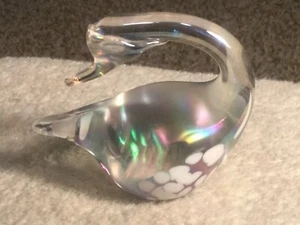 Glass Swan Paperweight - Picture 1 of 7