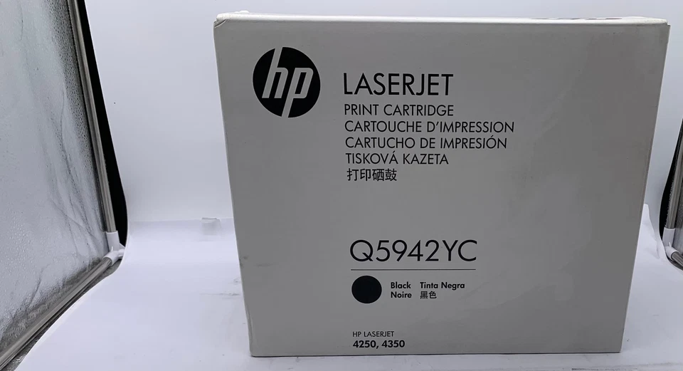Genuine HP LASERJET 4250 CONTRACT TONER Cartridge BLACK, Q5942YC, OEM - Image 1 of 2