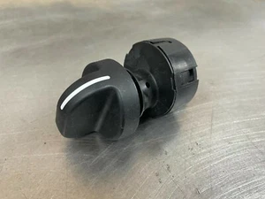 New Holland Ignition Switch 48102493 Off Skid Steer - 300 Series Skid Steers - Picture 1 of 2