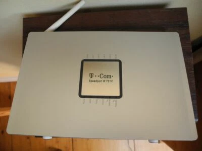 Deutsche Telekom Speedport W701V 54 Mbps 4-Port 10/100 Router, WLAN Access-Point - Bild 1 von 4