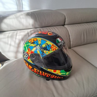 casco agv indossato in gara e autografato da Valentino Rossi, multicolore - Immagine 1 di 4