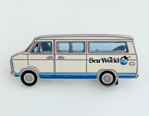Seaworld Sea World Logo Classic Collection Rescue Van Pin - Picture 1 of 3