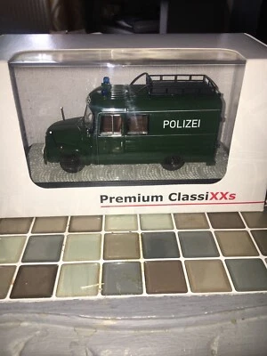 PREMIUM CLASSIXXS OPEL BLITZ 1,75t - POLIZEI SCALE 1:43 No. 11607 - Image 1 of 4
