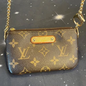 Authentic Louis Vuitton Monogram Leather Clutch Bag - Picture 1 of 14