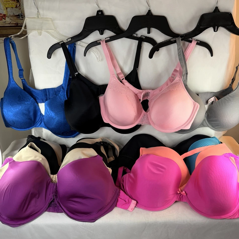Lote de 14 sujetadores Victoria’s Secret, Maidenform, Vanity Fair la mayoría de los tamaños 38D en fotos Foto 1 de 4