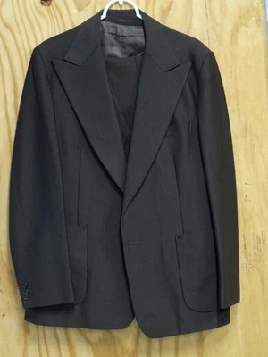 70s Vintage NuLook Fashions  brown Polyester Mens 3pc Swanky Suit Size 44R 38x32 - Image 1 of 4