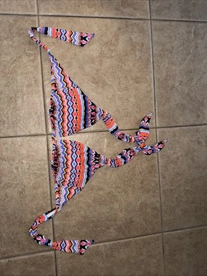 Top de Bikini Kenneth Cole Multi Tropical Push-Up Halter, Talla 36 B/C Foto 1 de 4