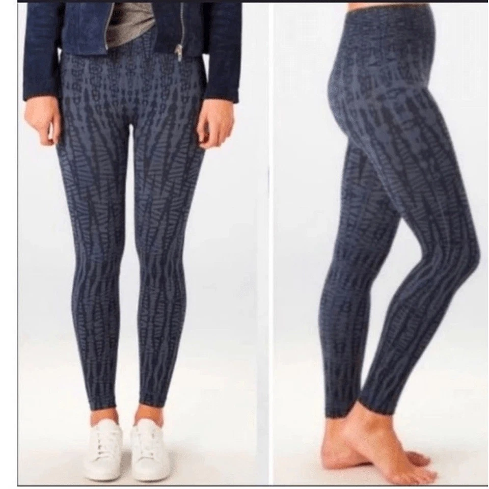 Leggings SPANX Look At Me Now Sin Costuras L Indigo Geo Estampado Alto Elastizados Nuevos con Etiquetas Foto 1 de 4