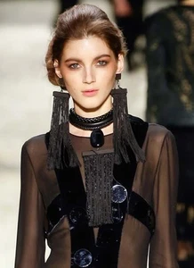 Tom Ford Halskette schwarz Leder, Opal, Fransen Ebenholz und Perlen - Neu im Karton - Bild 1 von 9