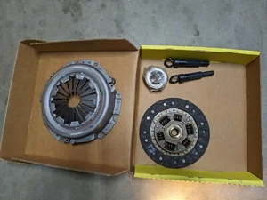 Luk RepSet clutch 05-051 for Dodge, Eagle, Hyundai, Mitsubishi, 1983-2002 - Picture 1 of 4