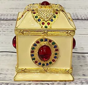 Vintage Wendy Reed Creme Emaille Schmuck Box goldfarbene Kristalle rot grün blau - Bild 1 von 7