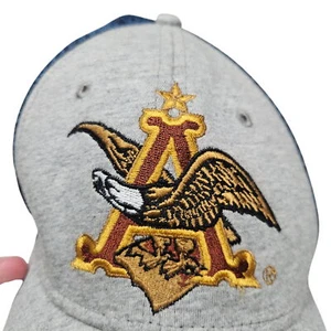 Sombrero de camionero bordado Anheuser-Busch con cierre a presión ajustable - Imagen 1 de 6
