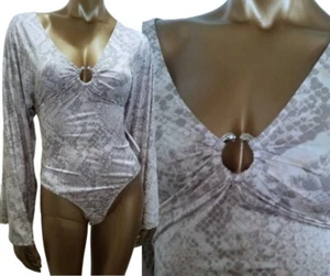 GUESS SEXY BODYSUIT KIMONO SLEEVE GREY SNAKE PRINT SIZE MEDIUM NWT - Picture 1 of 12