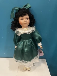 Classical Treasures Puppensammlung feines Porzellan 16 Zoll langes braunes lockiges Haar - Bild 1 von 5