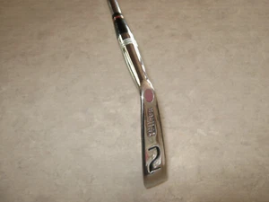 Wilson Staff Tour Blade Fluid Feel 2 Iron 84-86 Original Tour Grip RH Mint- - Picture 1 of 8