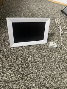 Aura AF100 White Digital LCD Photo Frame w/ Power Adapter For Parts - Picture 1 of 7