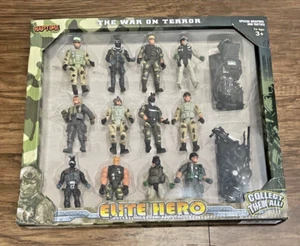 NEW U.S. ARMY SOLDIERS 12 Figures Equipment & Weapons - Picture 1 of 6