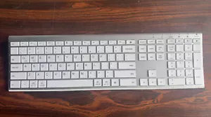 IC-DK03 Mulit-Divice Connection Rechargeable Wireless Keyboard Silver - Picture 1 of 5