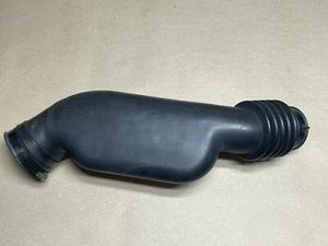 Tubo filtro aire Jeep Wrangler TJ 1997-2002 OEM 2,5 L 4 cilindros caja admisión - Imagen 1 de 2