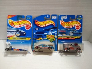 Hot Wheels Lote De 3 Modelos Mixtos Diecast Tony Hawk Van Combat Medic 1:64  - Imagen 1 de 4