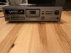 Sony PCM-R300 DAT Recorder - "Caution Error" PARTS ONLY - Picture 1 of 4
