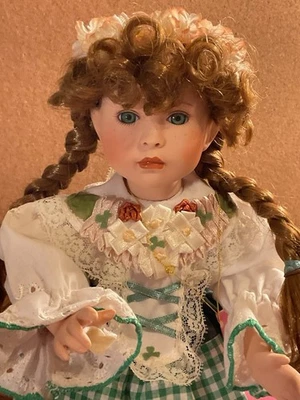 Muñeca de porcelana irlandesa Paradise Galleries de colección "Kelly" musical - 14" - EPOC Foto 1 de 4