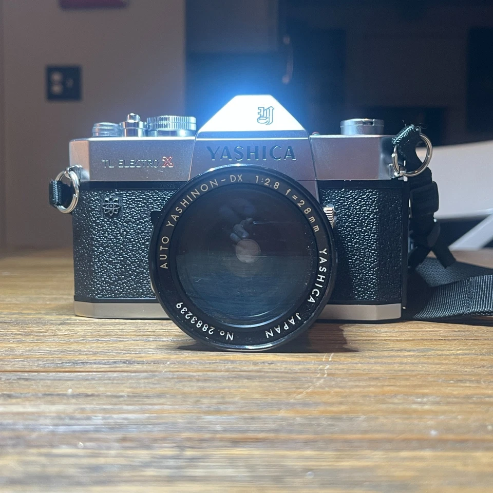 Пленочная камера Yashica TL Electro 35 мм SLR с объективом 50 мм f/1.7 — протестирована рабочая - Изображение 1 из 4