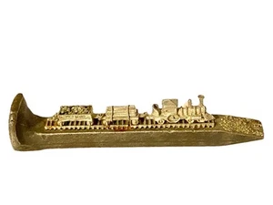 Pico de ferrocarril vintage de 6,75 pulgadas con fichas de pirita de tren de peltre en miniatura - Imagen 1 de 7